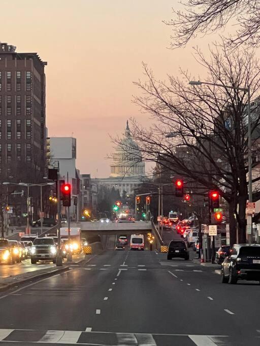 Cherry Blossom Townhouse, Easy Dc Access Washington Exteriör bild